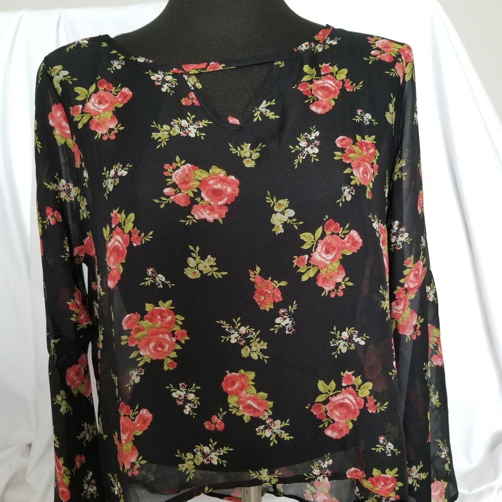Chic Happens Sheer Floral Top Blouse Size Medium